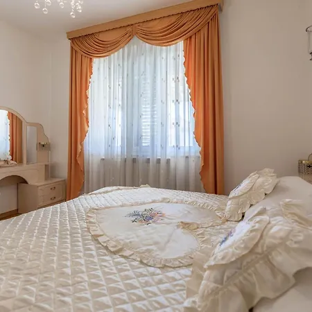 Marinko, No 2 公寓 *