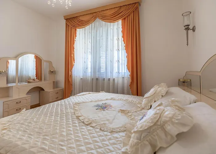 Marinko, No 2 דירה *