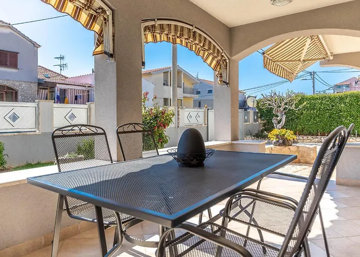 Marinko, No 2 Apartment